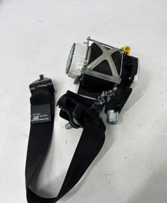 Mercedes-Benz ML W164 Rear seatbelt A1648600385