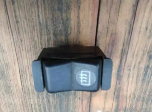Mercedes-Benz 200 300 W123 Windscreen/window heater switch 0008206110