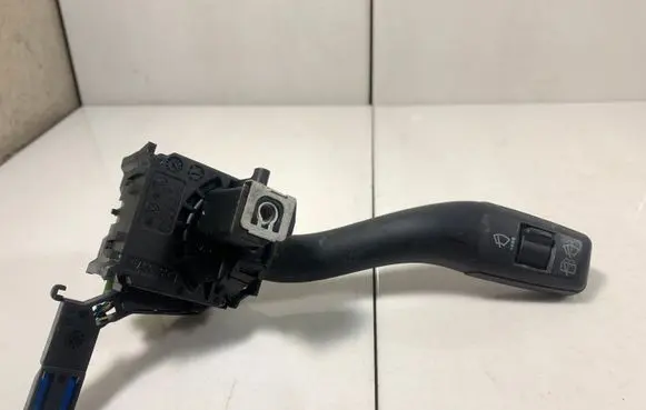 Audi A3 S3 A3 Sportback 8P Wiper control stalk 8P0953519