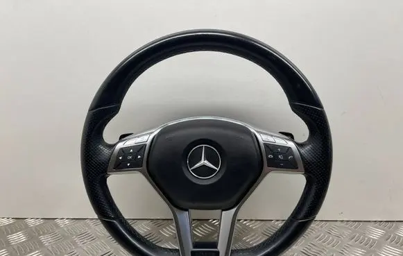 Mercedes-Benz E C207 W207 Steering wheel A1724604203 1728601602 A1728601602