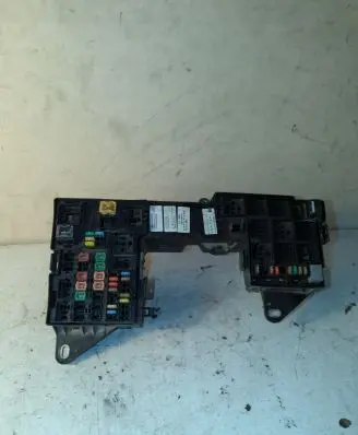 Jaguar XF X250 Fuse module AX2314290JB