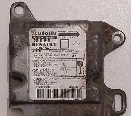 Renault Megane I Airbag control unit/module 7700437475 550803600 91552E03239