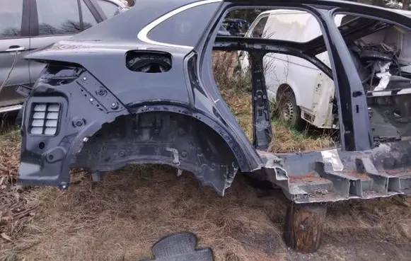 Porsche Cayenne (9Y0 9Y3) Front piece kit 