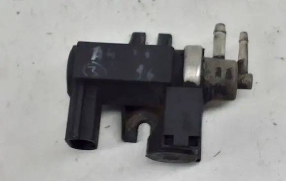 Audi A4 S4 B6 8E 8H Turbo solenoid valve