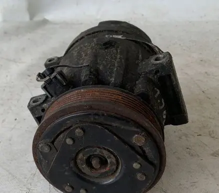 Renault Megane II Air conditioning (A/C) compressor (pump) 7700105765