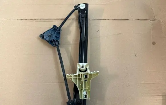 Volkswagen Amarok Rear window lifting mechanism without motor 22415 121397K