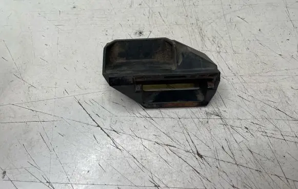BMW 7 E65 E66 Radiator mount bracket 7508017