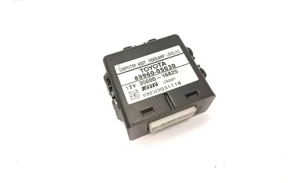 Toyota Avensis T250 Light module LCM 8996005030 3560016825 89960-05030