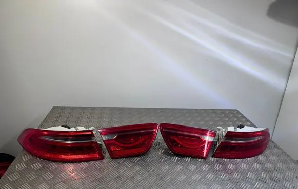 Jaguar XE Rear/tail lights set 