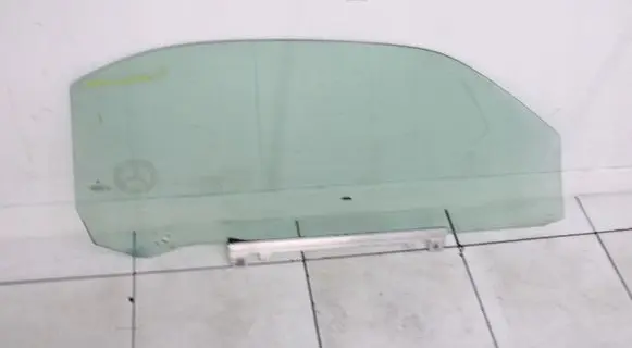 Mercedes-Benz SLK R170 Front door window/glass (coupe) 