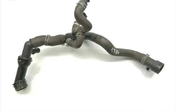 Audi Q5 SQ5 Engine coolant pipe/hose 8R0122055 04L121026R