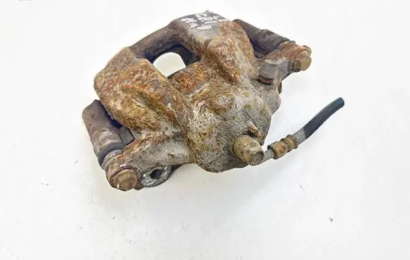 Honda CR-V Front brake caliper