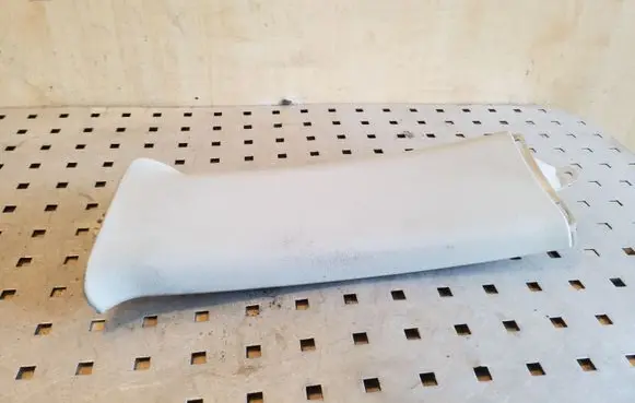 Skoda Octavia Mk2 (1Z) (C) pillar trim 1Z9867296G