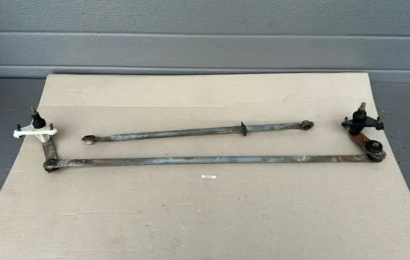 Nissan King Cab, Navara Front wiper linkage 2884201G60 288413S300