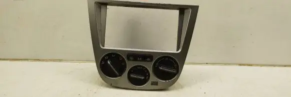 Subaru Impreza II Climate control unit 72311FE050