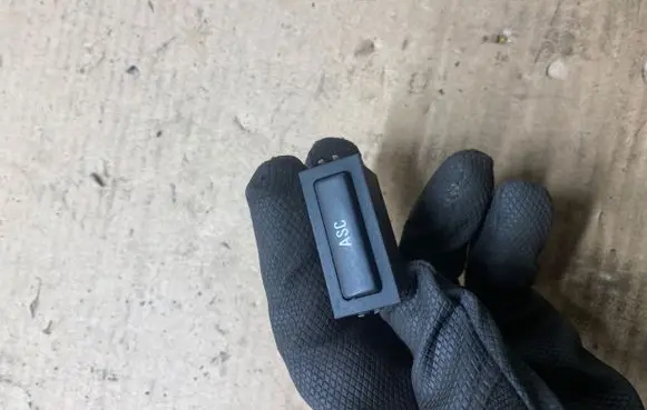 BMW 5 E39 Traction control (ASR) switch 61318363694