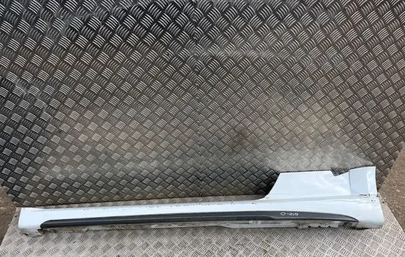 Audi TT TTS RS Mk3 8S Sill 8S0853855F