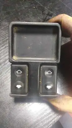 BMW 5 E34 Electric window control switch 1374491