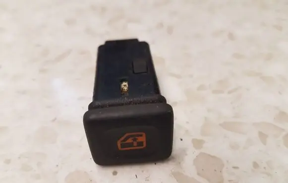 Land Rover Discovery Child safety switch AMR2497