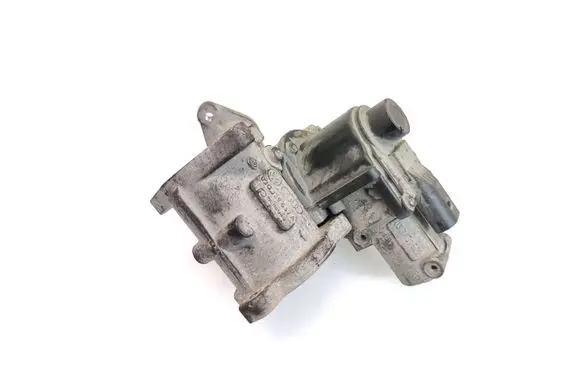 Volkswagen Caddy EGR valve 03G131501N 03G129637A 03G131502
