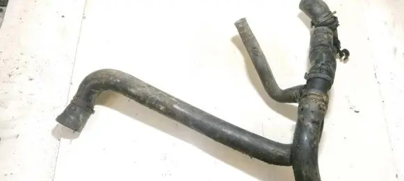 Volkswagen Golf V Engine coolant pipe/hose 323220