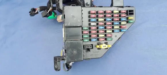 Hyundai Tucson LM Fuse module 911102E001