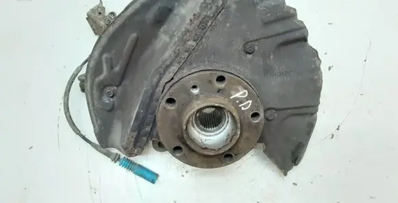 BMW X5 E53 Front wheel hub spindle knuckle