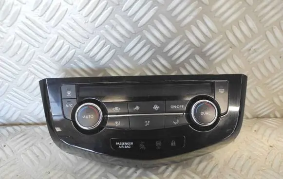Nissan Qashqai Climate control unit 275004EA0A