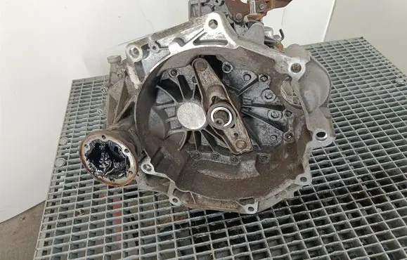 Volkswagen Golf V Manual 5 speed gearbox FVH