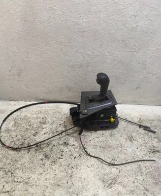 Volvo V70 Gear shifter/selector P08636189 T012470148 8480840