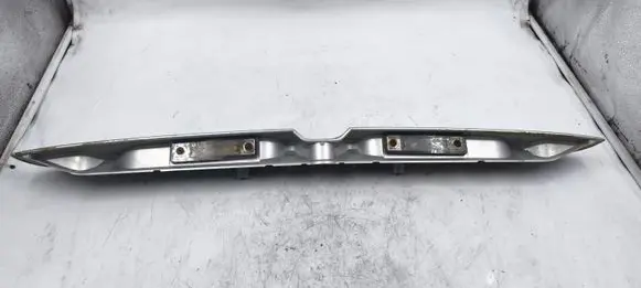 Opel Zafira A Trunk door license plate light bar 90579631
