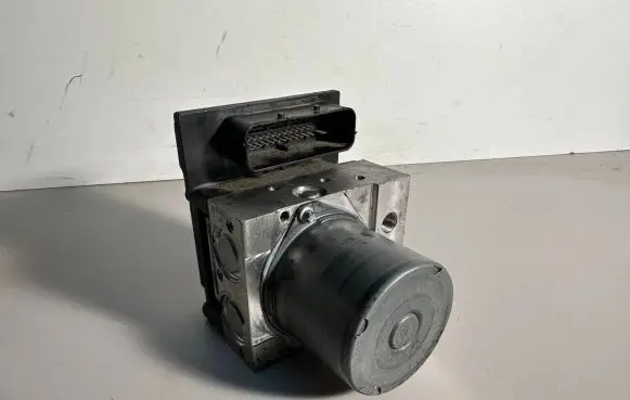 BMW X1 E84 ABS Pump 6795189 6795188