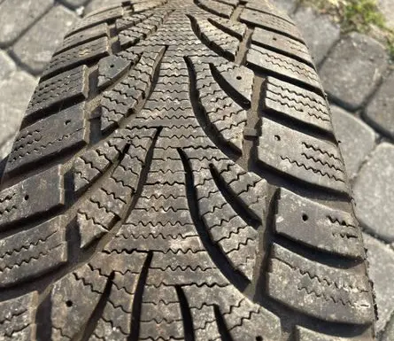Mazda Premacy R15 winter tire NORDFROSTI3