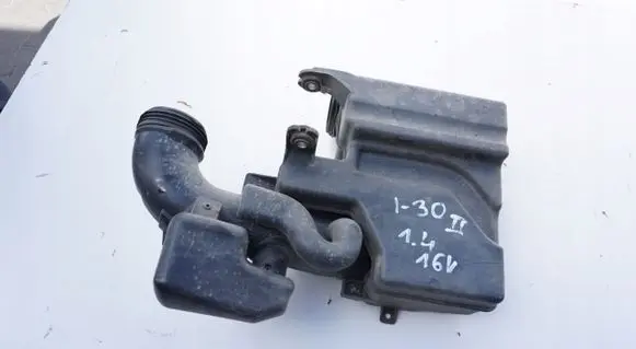 Hyundai i30 Air filter box PRZEWDRURA