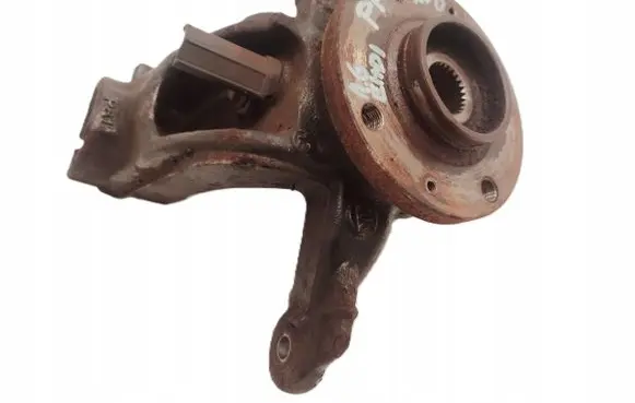 Peugeot 208 Front wheel hub spindle knuckle