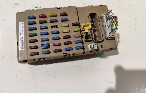 Subaru Legacy Fuse box set 82201AG000 501035