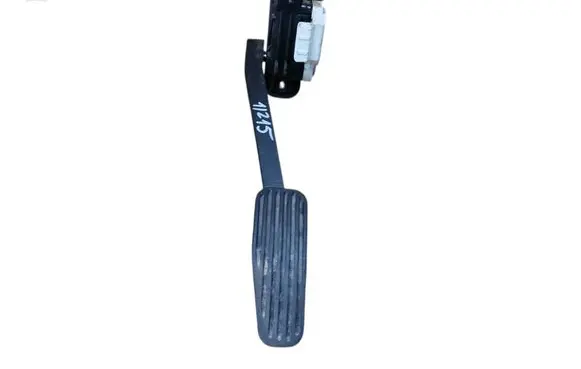 Volvo S60 Accelerator throttle pedal 30636003