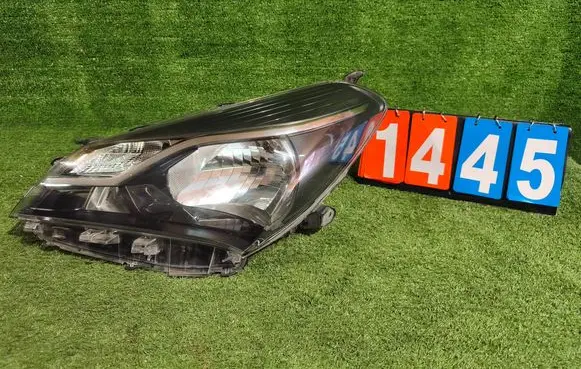 Toyota Yaris Headlight/headlamp