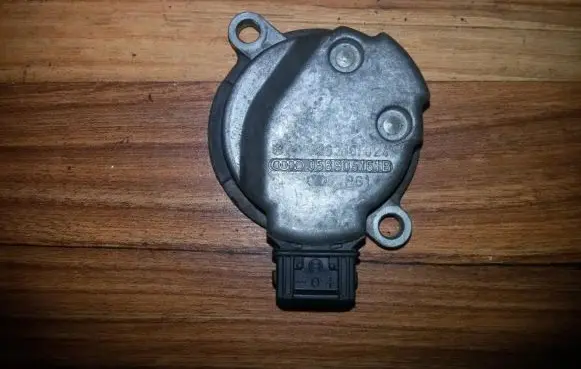 Volkswagen Golf IV Camshaft position sensor 058905161b 0232101024