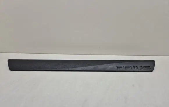 Toyota Prius (XW30) Front sill trim cover 6791147030