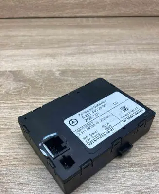 Mercedes-Benz E W211 Climate control unit A2114452500 A2115403545 Used