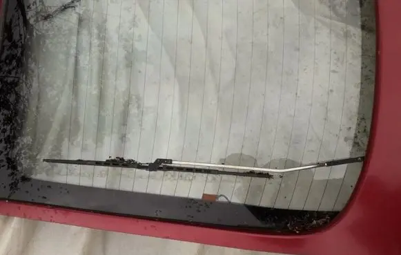 Mazda 626 Rear wiper blade arm