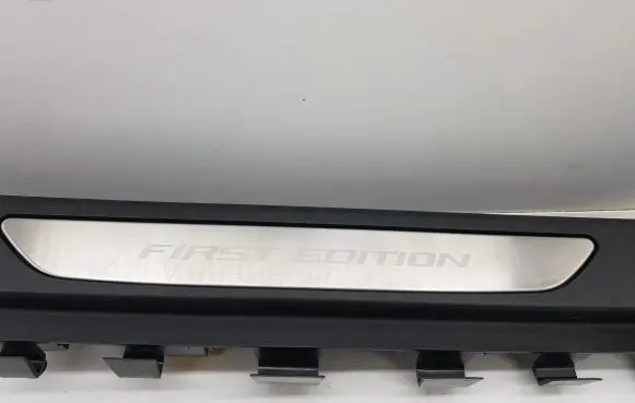 Jaguar I-Pace Front sill trim cover J9D313200B J9D313200A 0594000