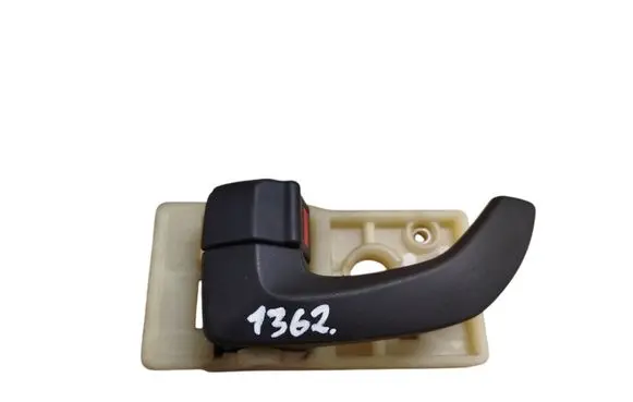 Hyundai Tucson JM Front door interior handle 