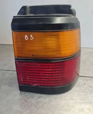 Volkswagen PASSAT B3 Rear/tail lights 333945112