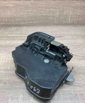 BMW X1 E84 Front door lock 7202145