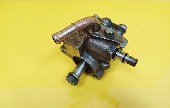 Hyundai Pony Power steering pump 