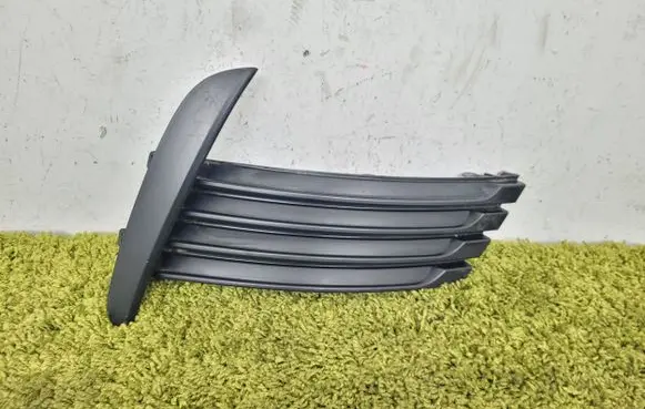 Toyota Corolla E160 E170 Front bumper lower grill 81481-02610
