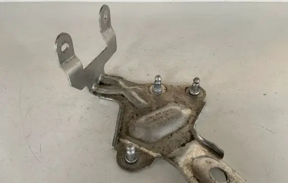 Audi Q7 4M ABS pump bracket 4M0614125E 4M0614125F