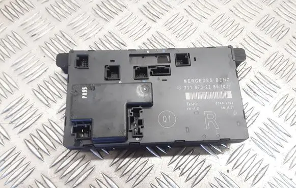 Mercedes-Benz E W211 Door control unit/module 2118702285